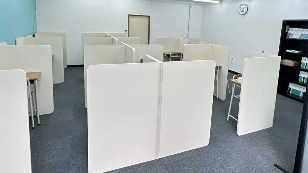 137681_個別指導 コノ塾 立川砂川校_教室内