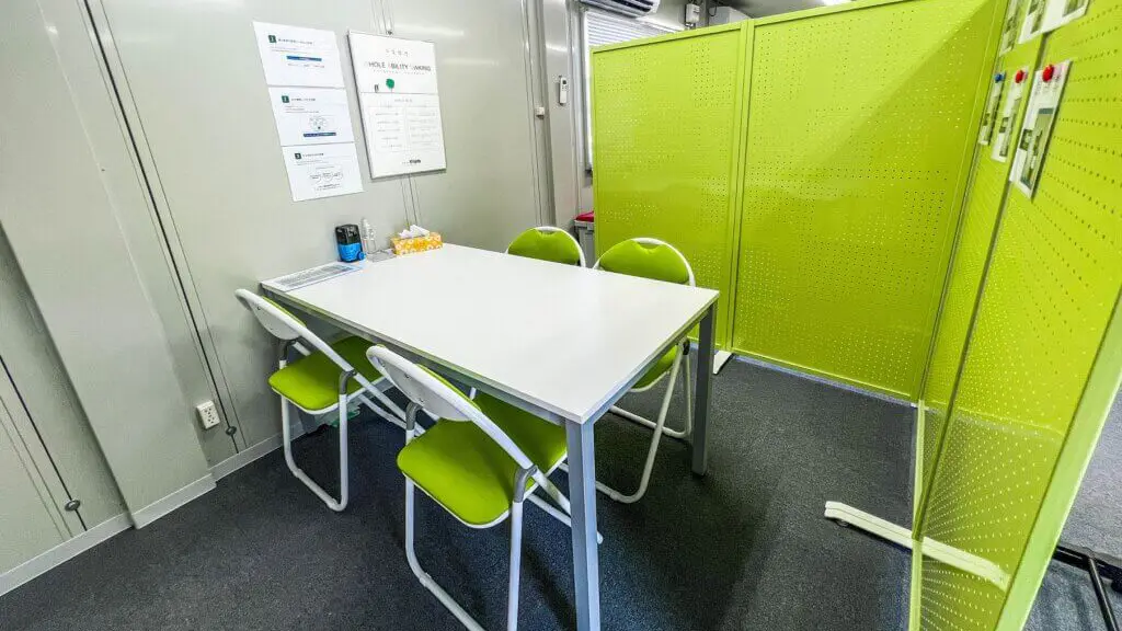 133521_個別指導wam 隅の浜校_教室内