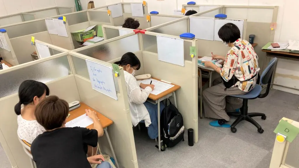 56726_個別指導wam 園田校_教室内