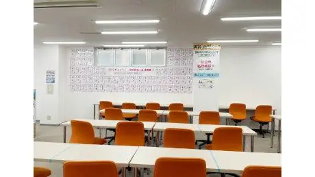 個別教室トライ_61315_一宮駅前校_教室内(02)
