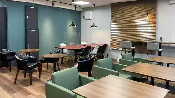 個別予備校プラスタ_124905_千葉駅前校_教室内