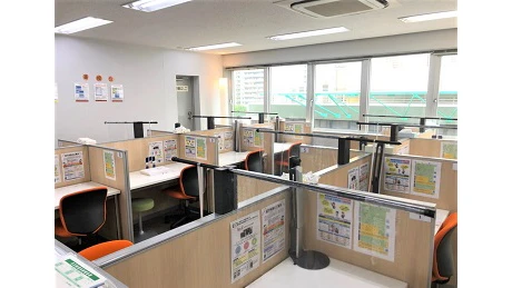 61269_個別教室トライ 川口駅前校_教室内