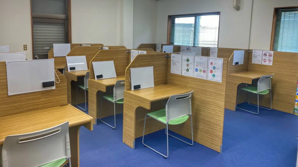 134454_個別指導wam 東中学前校_教室内