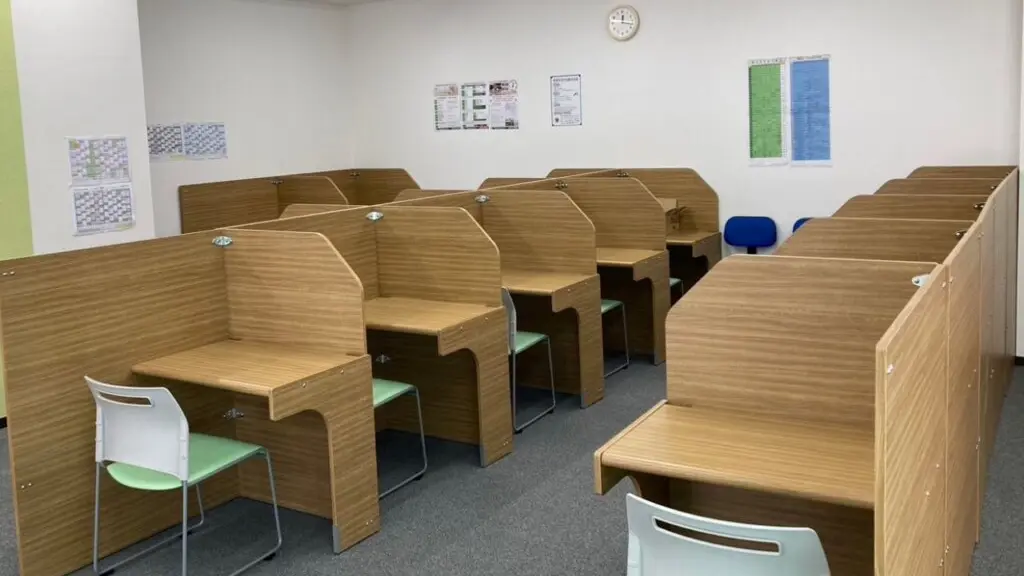 75537_個別指導wam 雪が谷大塚駅前校_教室内