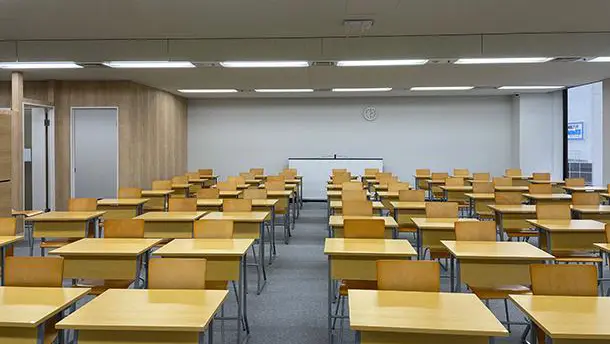 坪田塾_75523_新浦安校_教室内