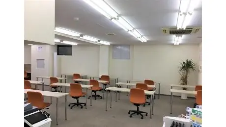 個別教室トライ_61322_豊川校_教室内(02)