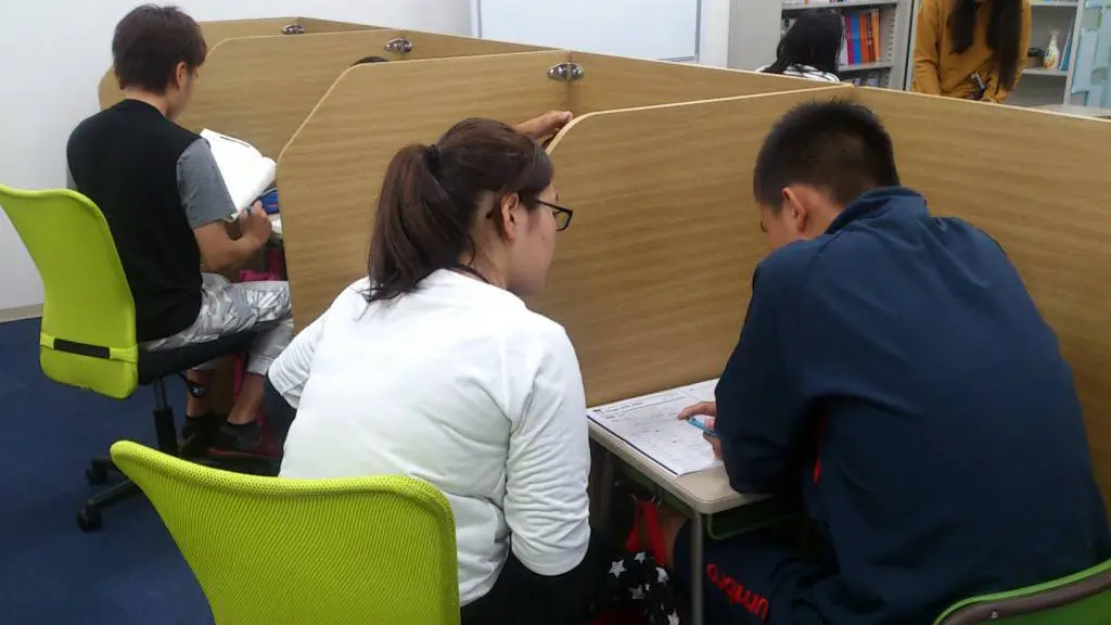 56771_個別指導wam 四宮校_教室内