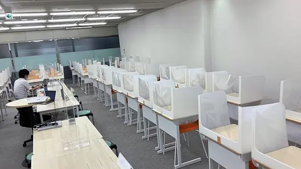 坪田塾_75521_神戸三宮校_教室内