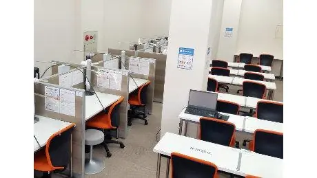 個別教室トライ_61102_須坂駅前校_教室内(01)