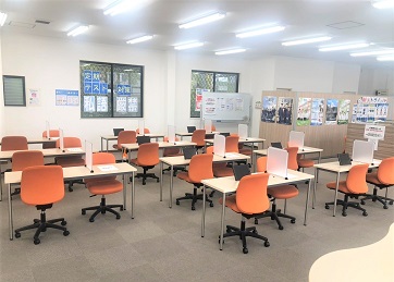 個別教室トライ_61596_大塚校_教室内(02)