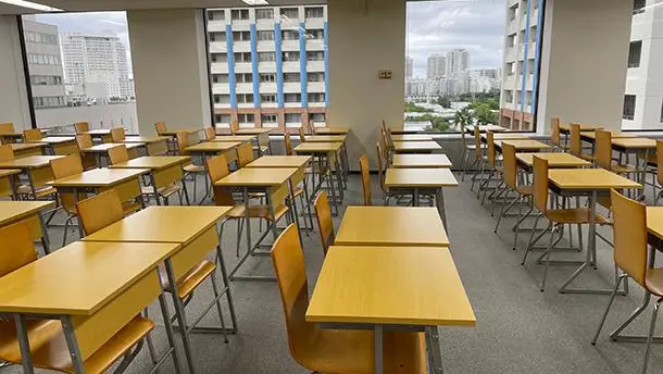 坪田塾_75523_新浦安校_教室内