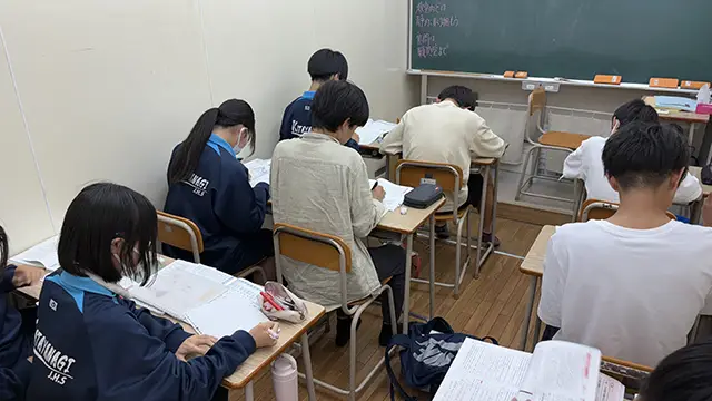 61928 サインワン片柳校 教室1