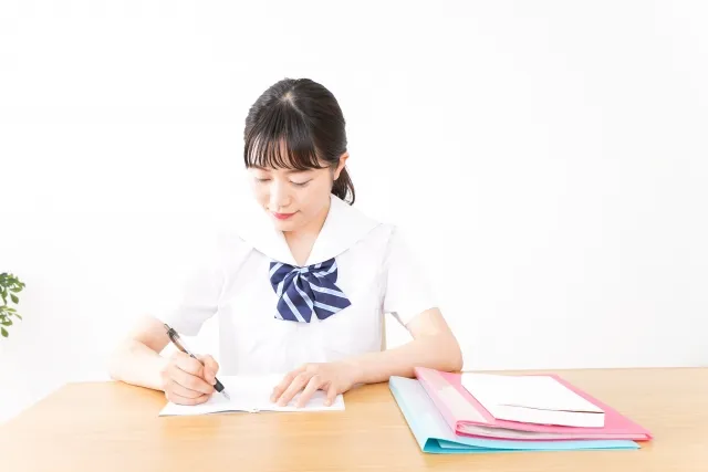 中学の定期テストで点数が伸びる生徒・伸び悩む生徒の違い