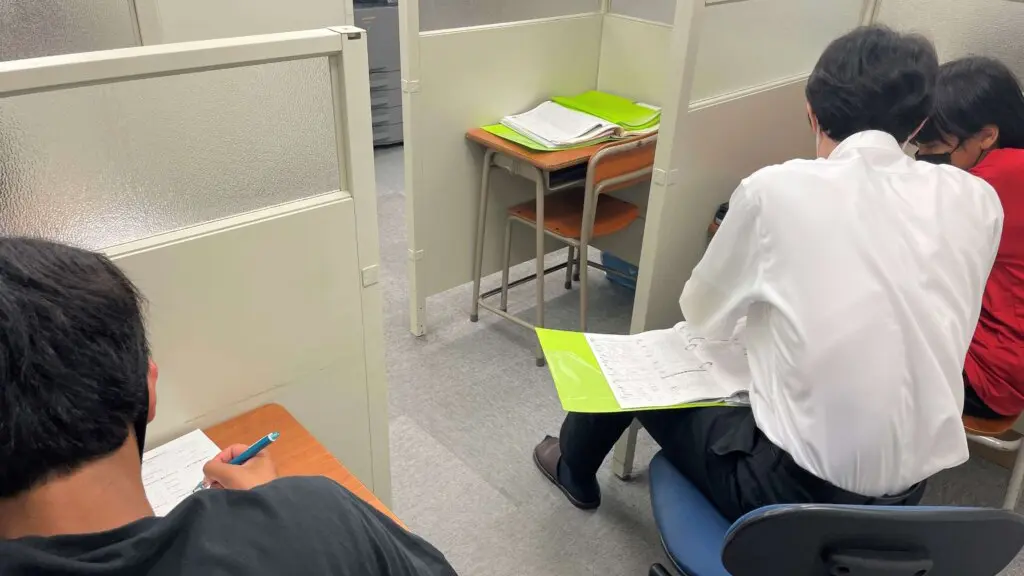 56720_個別指導wam 小曽根校_教室内