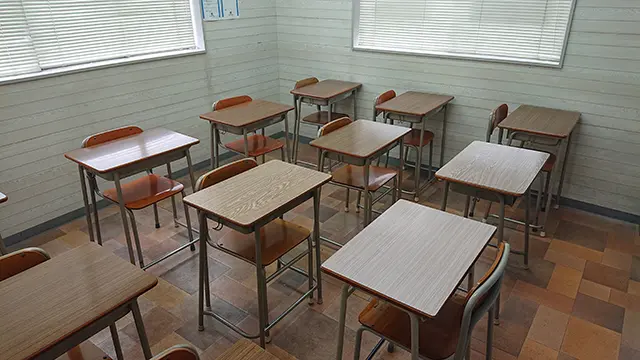 61943 サインワン伊坂校 教室1