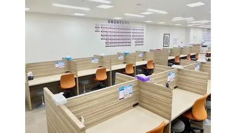 個別教室トライ_61048_弘前ヒロロ校_教室内(02)