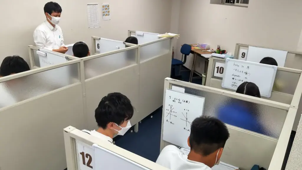 56740_個別指導wam 福泉校_教室内