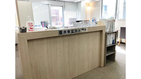 個別教室トライ_61473_西宮北口駅前校_教室内(01)