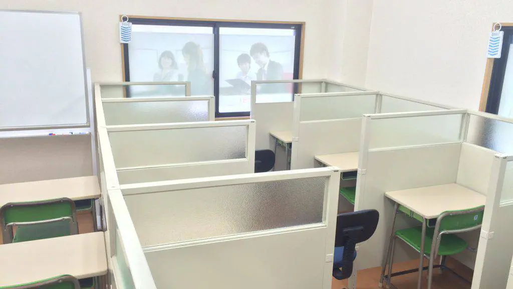 56761_個別指導wam 梅が丘校_教室内