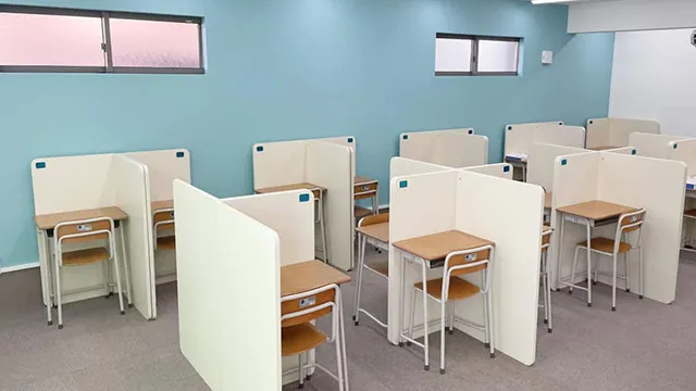 142003 新百合ヶ丘校 教室1