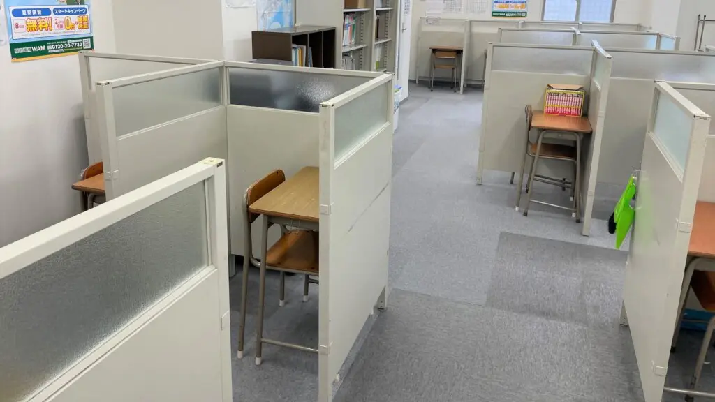 56720_個別指導wam 小曽根校_教室内