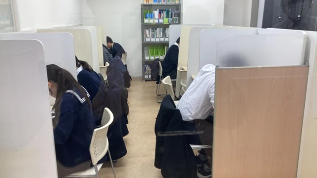 1840 Academia Cam 251215up