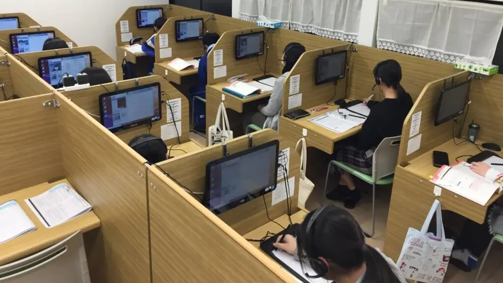 56795_個別指導wam 城北中曽根校_教室内