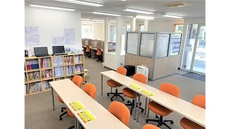 個別教室トライ_61031_美原校_教室内(01)