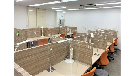 個別教室トライ_61456_生駒駅前校_教室内(01)