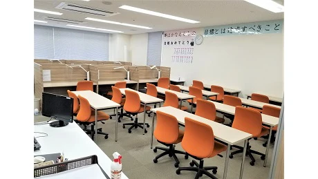 個別教室トライ_61465_西神南駅前校_教室内(01)