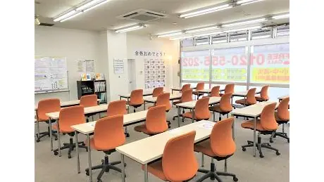 個別教室トライ_61332_常滑校_教室内(02)