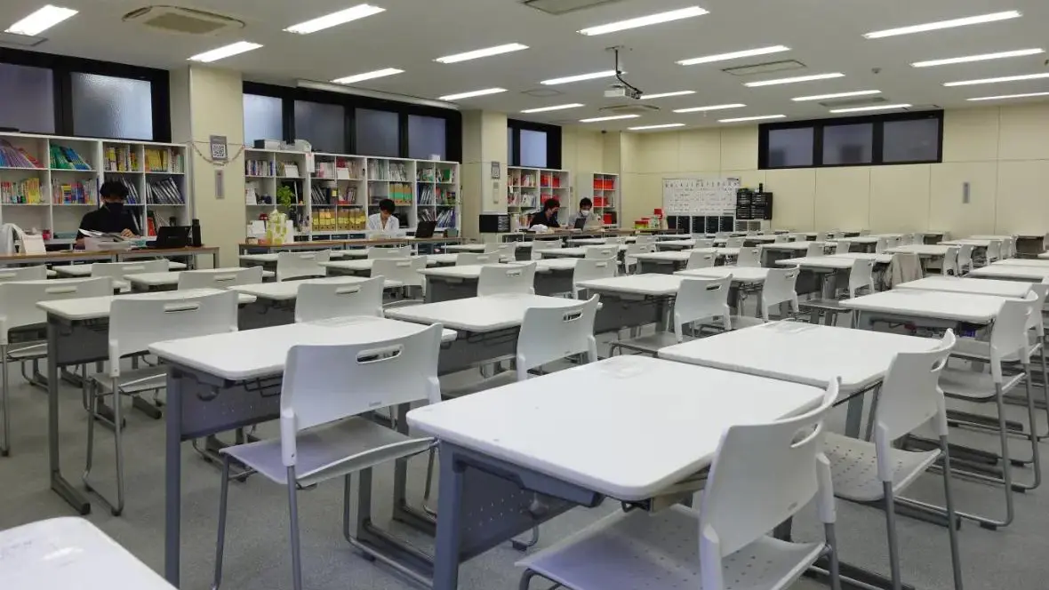 坪田塾_75530_本郷三丁目校_教室内