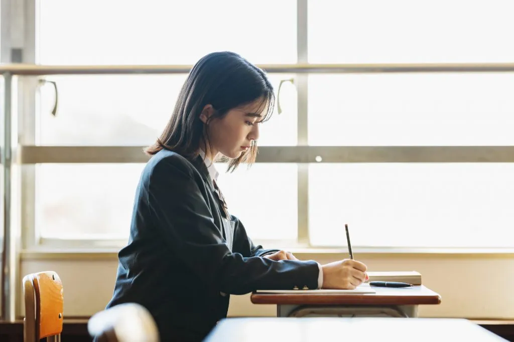 大学受験に向けた古文の勉強法｜覚え方や読解のコツ、成績が伸びない原因、おすすめ塾など解説