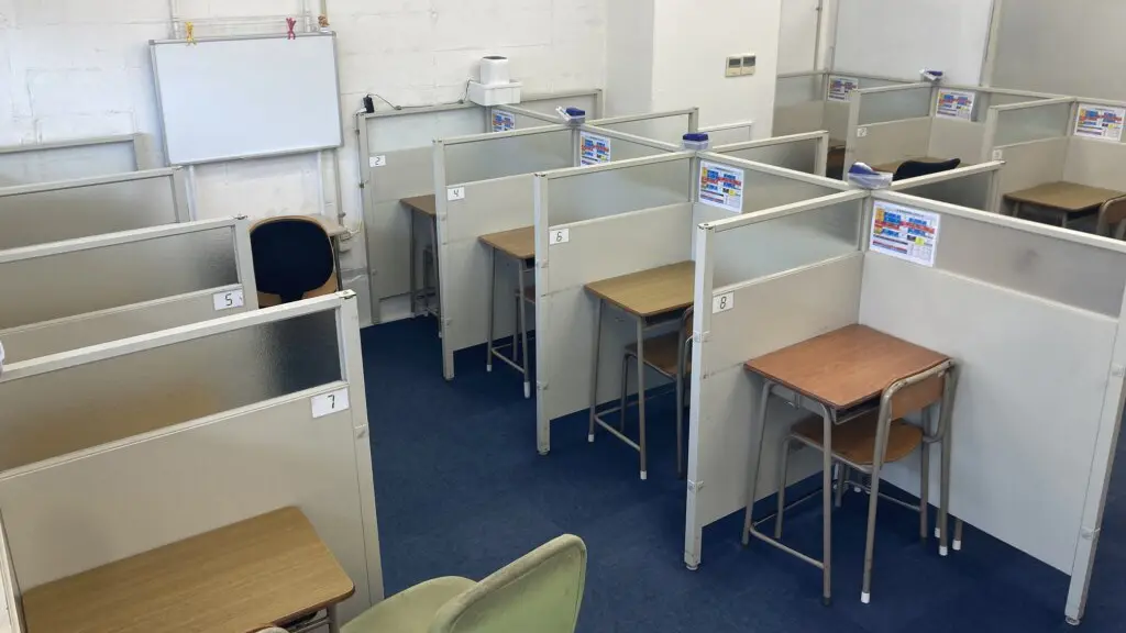 56715_個別指導wam 太田校_教室内