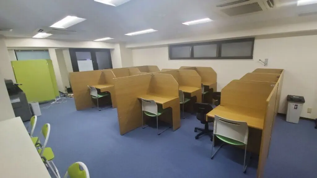 134620_個別指導wam 本郷三丁目駅前校_教室内