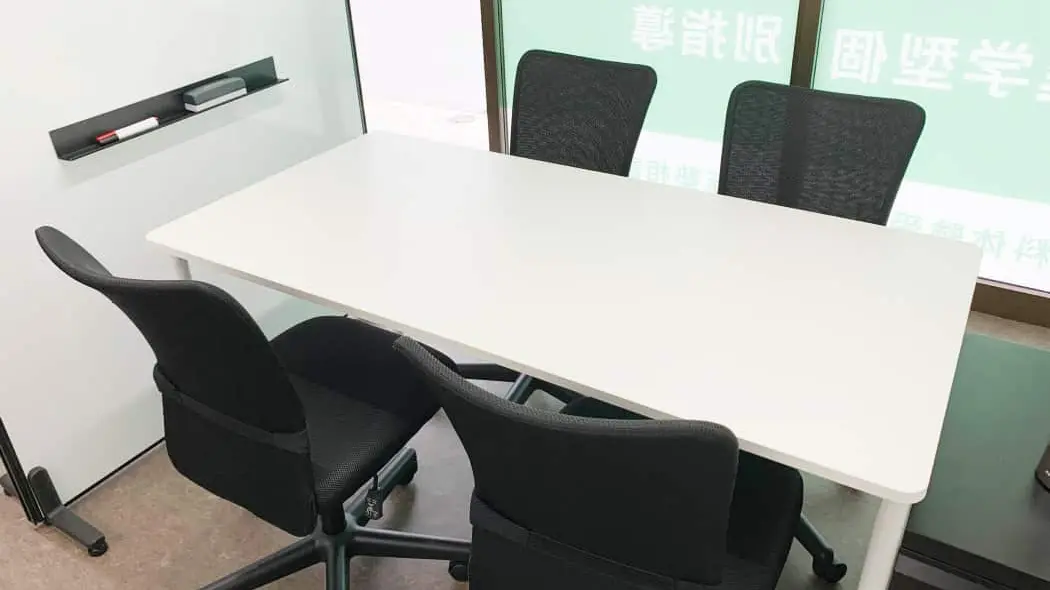 136820_個別指導 コノ塾 柴崎校_教室内