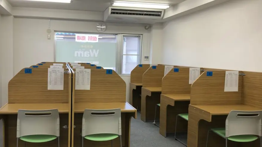 56764_個別指導wam 南浦和辻校_教室内