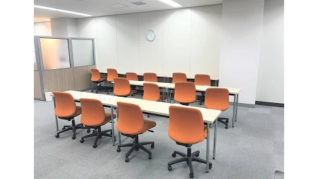 個別教室トライ_61508_緑井スカイステージ校_教室内(02)