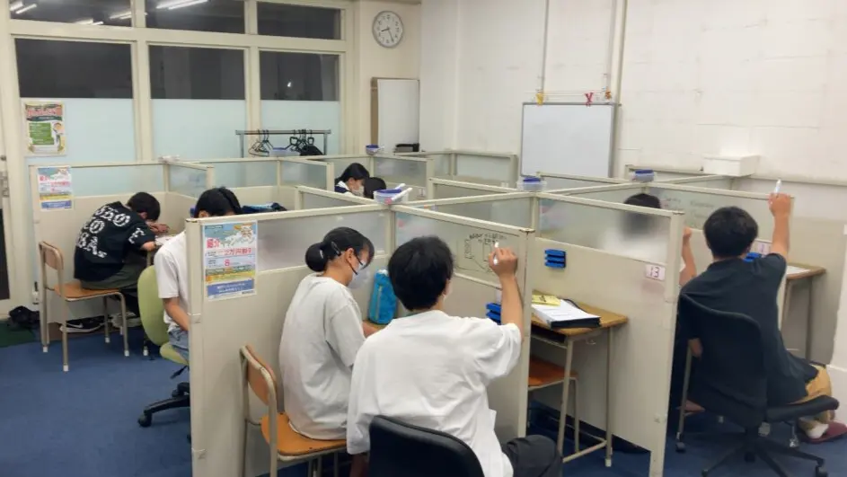 56715_個別指導wam 太田校_教室内