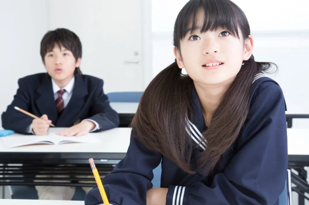 【中学生】予習・復習のやり方とコツ｜効率の良い勉強方法と科目別の学習方法も解説