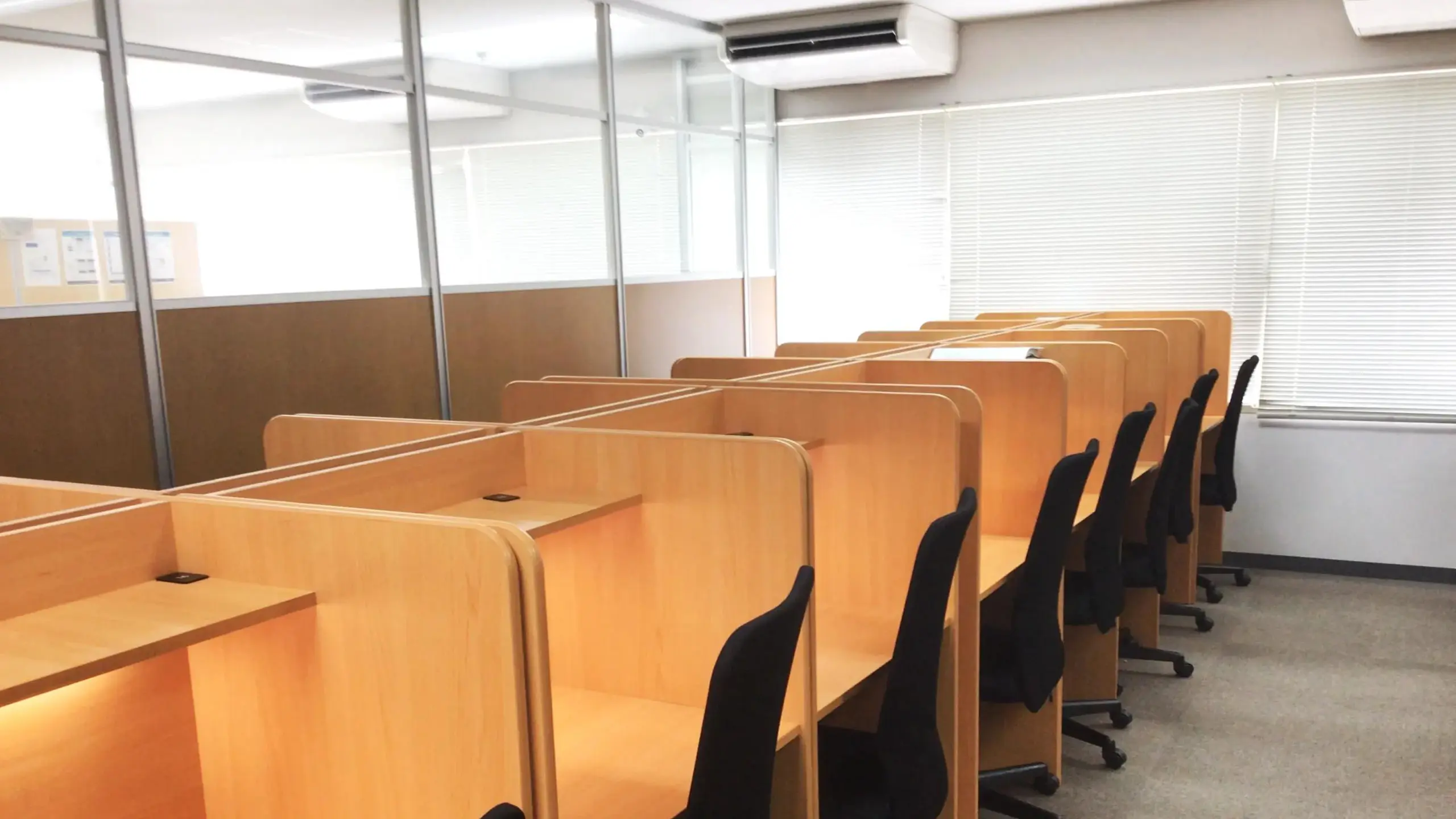 254 アクシブアカデミー 神戸三宮校 教室の様子(2)