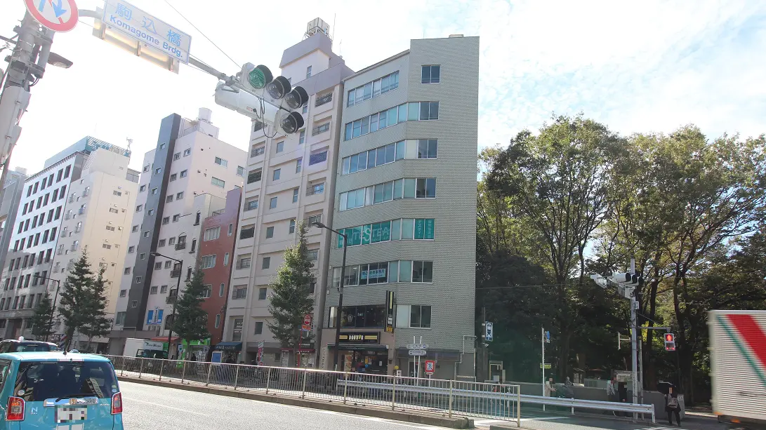 285 個別指導塾testea テスティー駒込校 外観