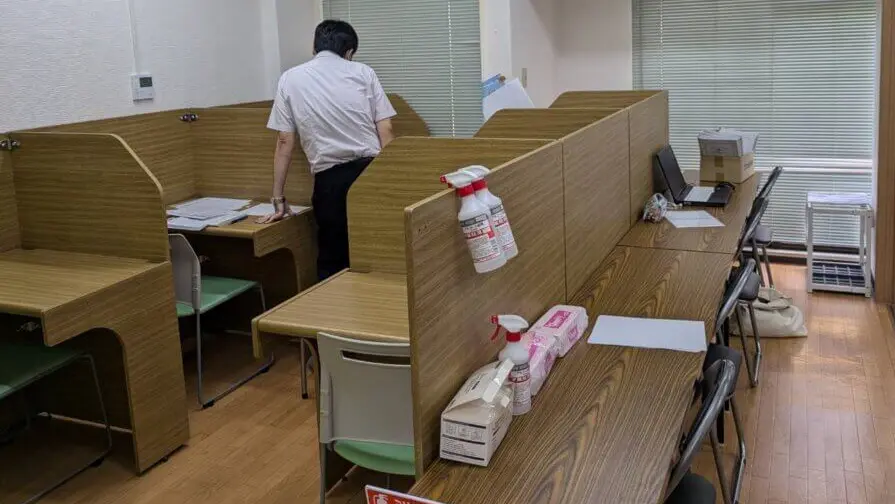 63223_個別指導wam 名谷校_教室内