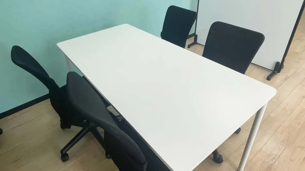 133490_個別指導 コノ塾 府中栄町校_教室内