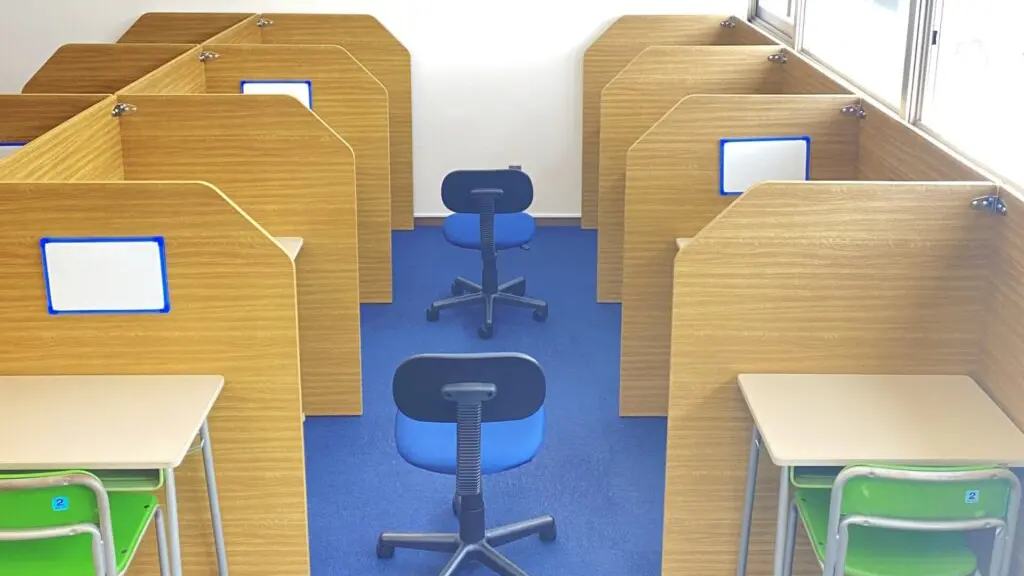 61887_個別指導wam 鳥羽校_教室内