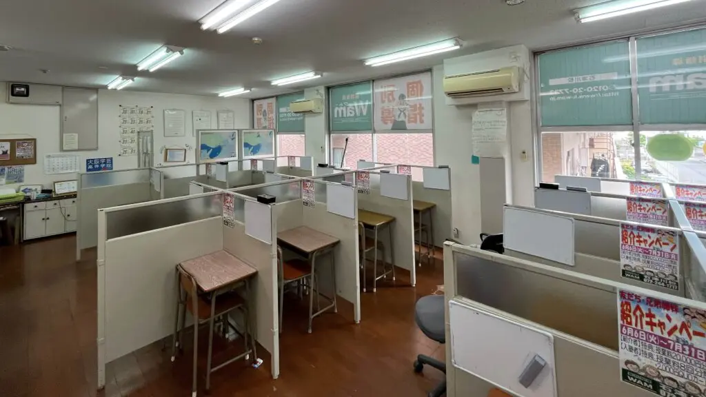 56710_個別指導wam 石津川校_教室内