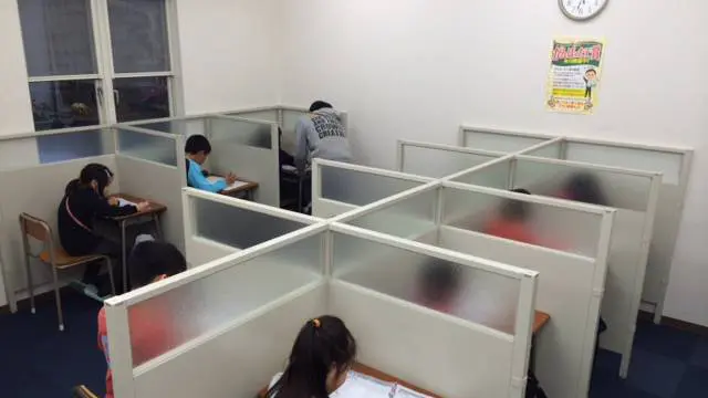 56739_個別指導wam 諏訪森校_教室内