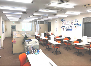 個別教室トライ_61610_谷山校_教室内(01)