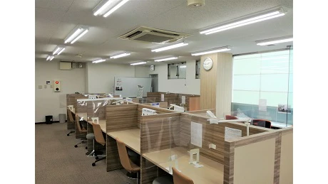 個別教室トライ_61517_福山駅前校_教室内(01)