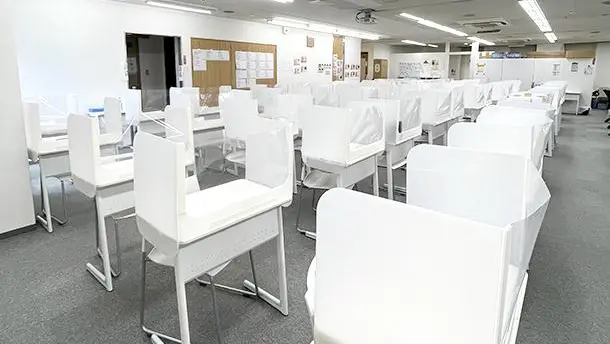 坪田塾_75515_上本町校_教室内